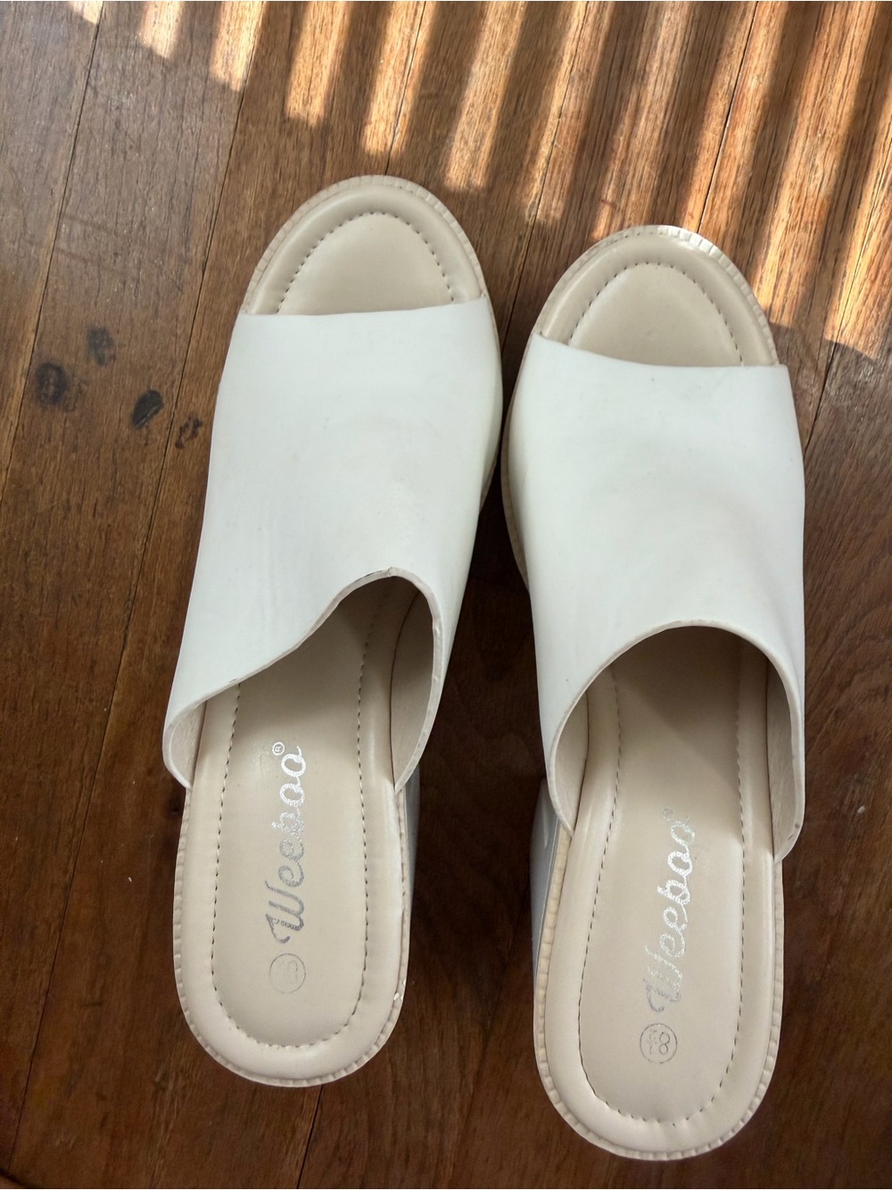 Weeboo open toe clog